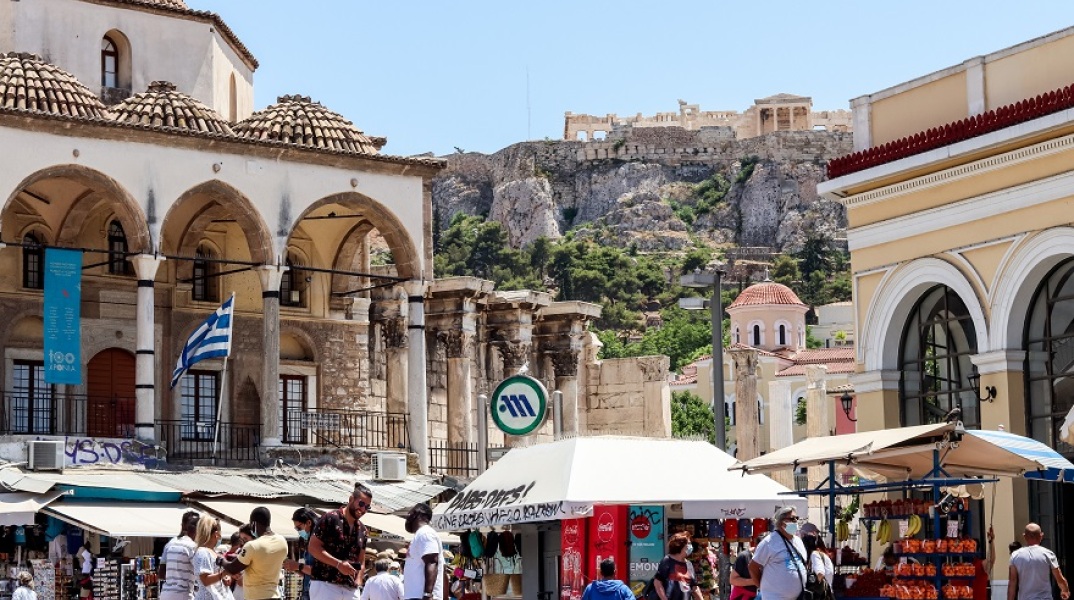 Μοναστηράκι - Πολίτες στο κέντρο της Αθήνας