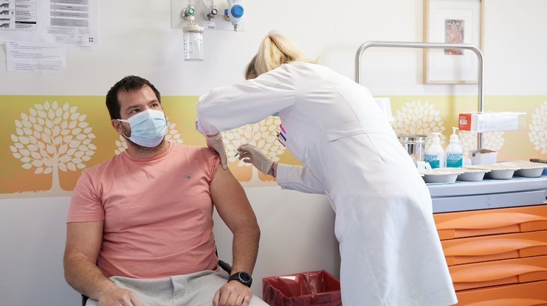 Εμβολιασμός κατά του κορωνοϊού - Εμβολιαστικό κέντρο