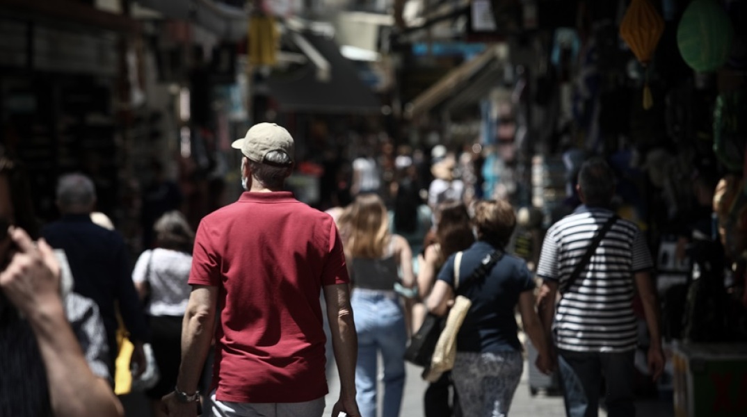 Πολίτες στο κέντρο της Αθήνας