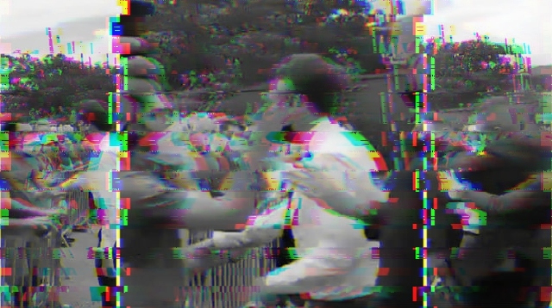 Πολίτης χαστουκίζει τον Εμανουέλ Μακρόν