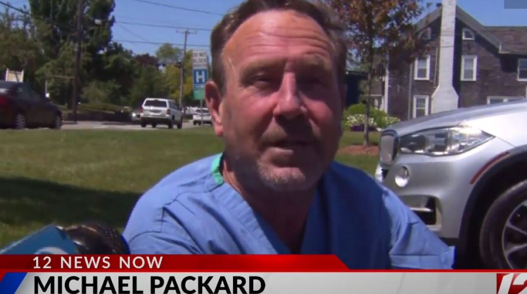 Ο Μάικλ Πάκαρντ περιγράφει όσα βίωσε κατά τη συνάντησή του με μία φάλαινα