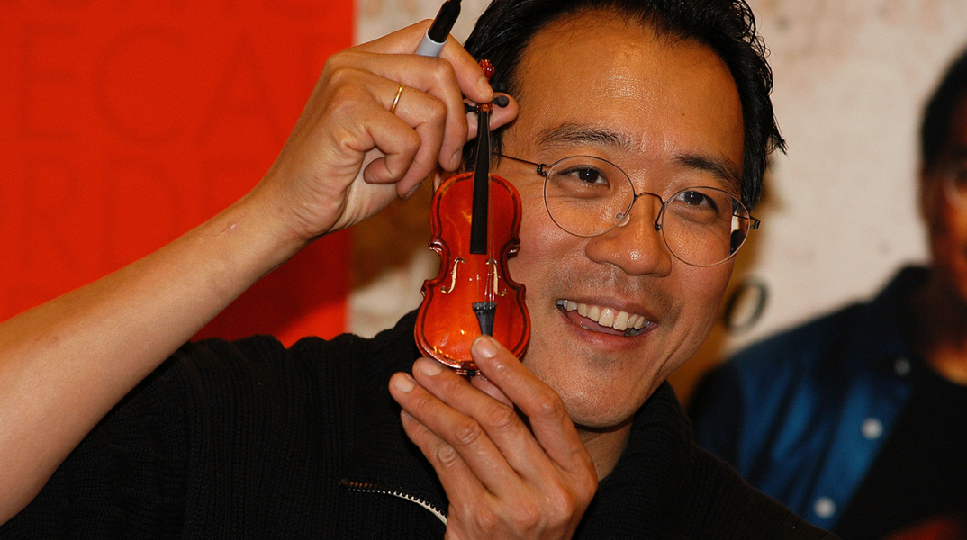 O Yo-Yo απαντάσει σε ερωτήσεις στο Twitter