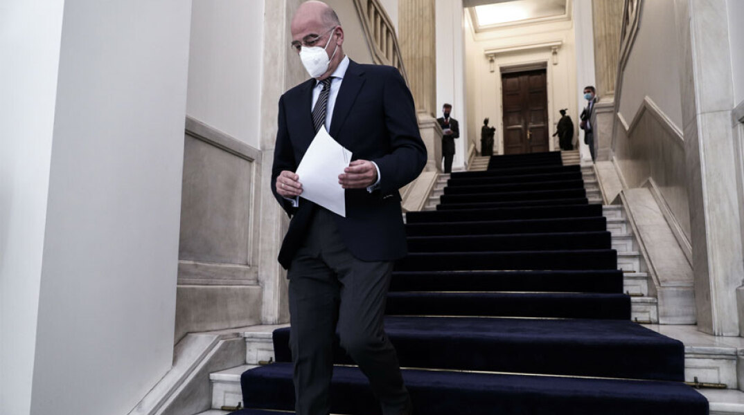 Νίκος Δένδιας, υπουργός Εξωτερικών της Ελλάδας - Καλεί με επιστολή του να αλλάξει η ονομασία στις φανέλες που χρησιμοποιεί η Βόρεια Μακεδονία στο EURO 2020