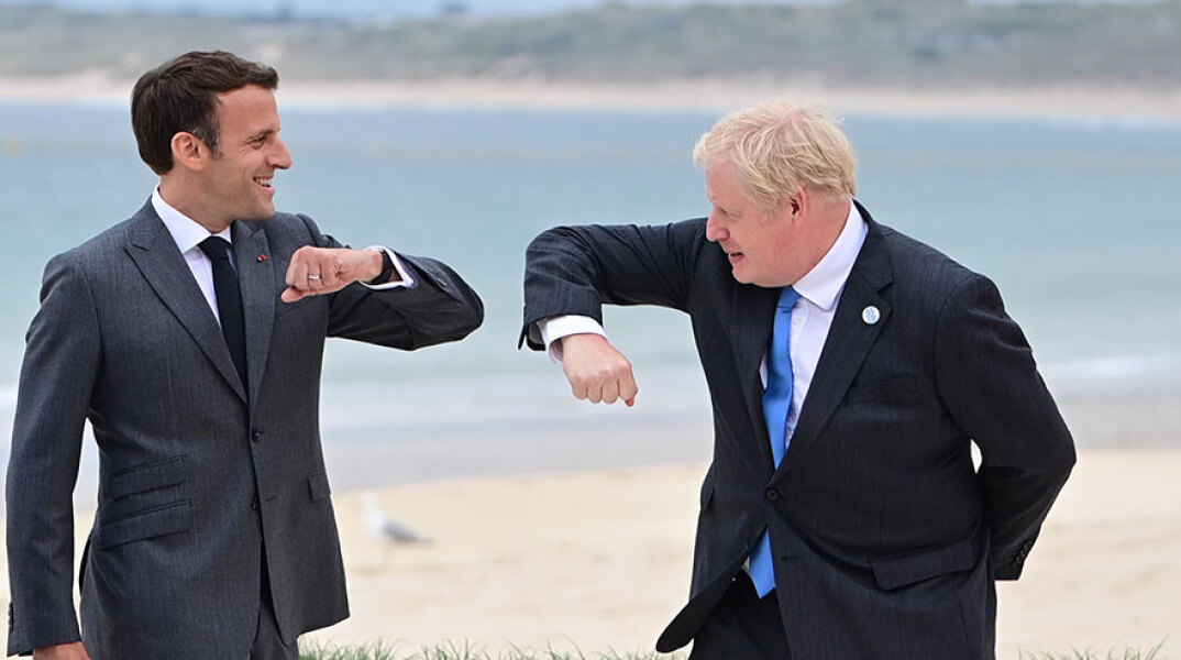 Εμανουέλ Μακρόν και Μπόρις Τζόνσον στη Σύνοδο Κορυφής της G7 στην Κορνουάλη