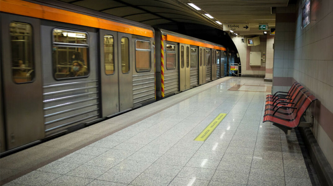 Μετρό (ΦΩΤΟ ΑΡΧΕΙΟΥ) - Ακινητοποιημένοι οι συρμοί την Τετάρτη 16 Ιουνίου 2021 λόγω 24ωρης απεργίας για το εργασιακό νομοσχέδιο