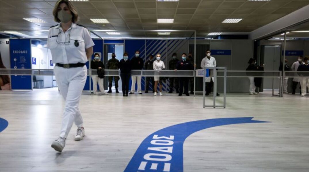 Το εμβολιαστικό κέντρο για τον κορωνοϊό στο Μαρούσι  