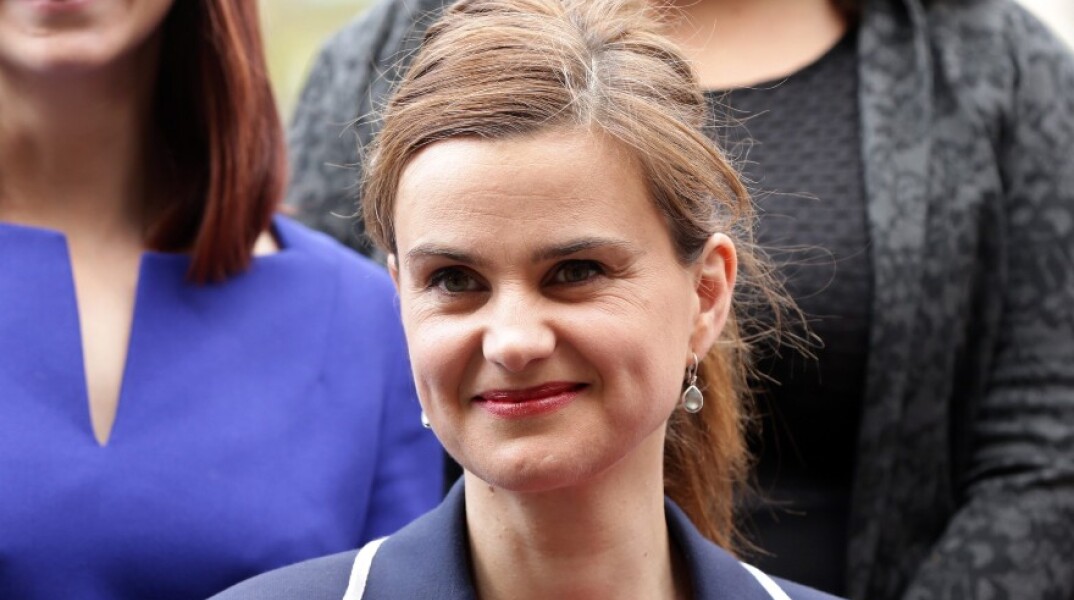 Η Βρετανή βουλευτής, Τζο Κοξ