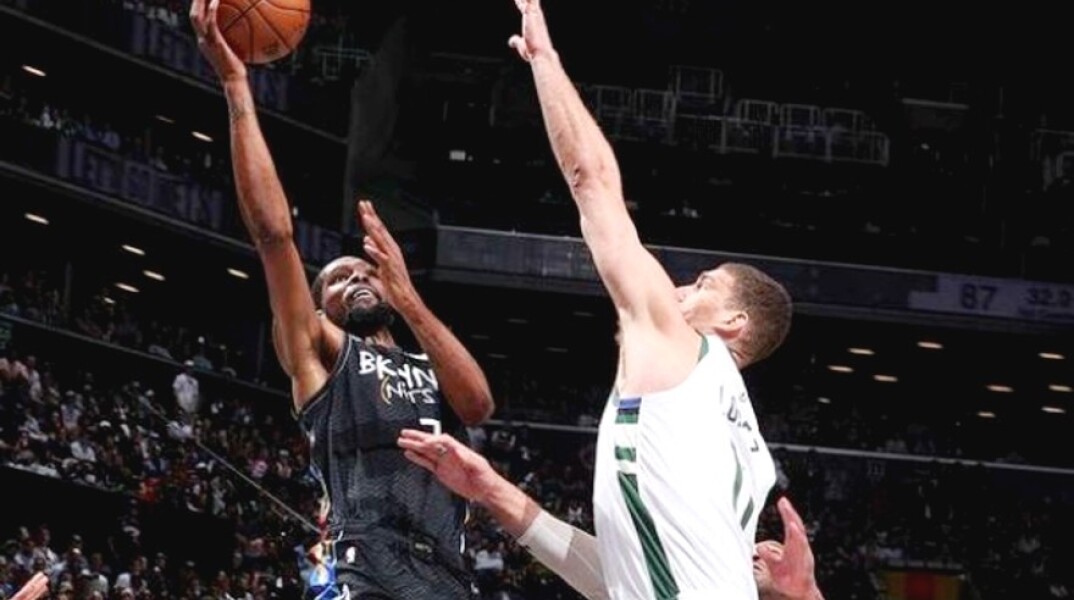 Ο Κέβιν Ντουράντ στον πέμπτο ημιτελικό κόντρα στους Μπακς