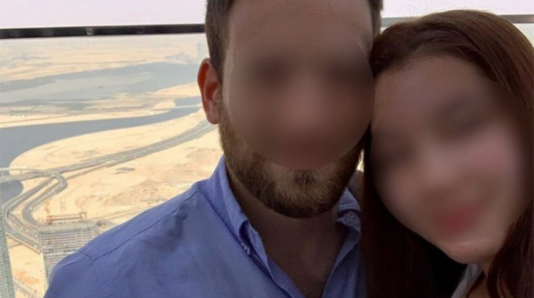 Ο 32χρονος πιλότος και η δολοφονημένη Καρολάιν με το μωρό τους