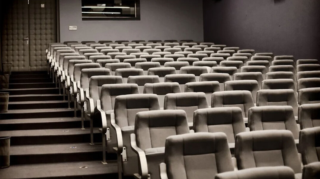 Κινηματογραφική αίθουσα (ΦΩΤΟ ΑΡΧΕΙΟΥ) - Ανοίγουν από το Σάββατο 19 Ιουνίου 2021 οι κλειστοί κινηματογράφοι μόνο για εμβολιασμένους ή με αρνητικό self test για κορωνοϊό, εισηγούνται οι ειδικοί του Υπουργείου Υγείας