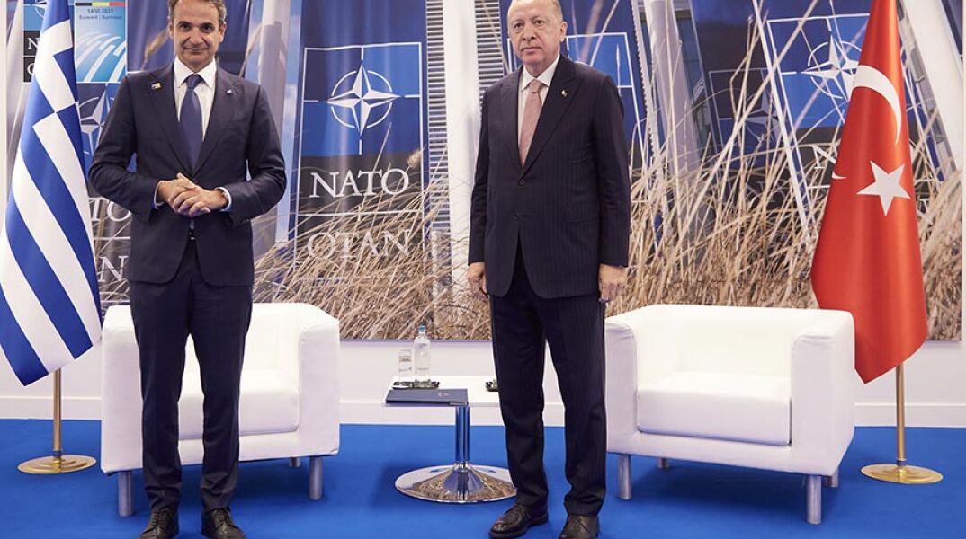 Συνάντηση του Κυριάκου Μητσοτάκη με τον Ρετζέπ Ταγίπ Ερντογάν στο περιθώριο της Συνόδου Κορυφής του ΝΑΤΟ 