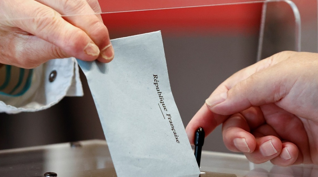 Πρώτος γύρος περιφερειακών εκλογών στη Γαλλία: Η ακροδεξιά σε θέση ισχύος, ενόψει μιας αποχής που απειλεί να αγγίξει ποσοστό - ρεκόρ 