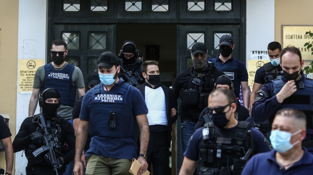 Έγκλημα στα Γλυκά Νερά: Οι ποινές που προβλέπει ο Ποινικός Κώδικας για τα βαρύτατα αδικήματα του 33χρονου πιλότου, Μπάμπη Αναγνωστόπουλου 