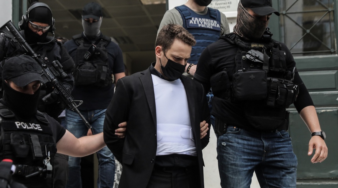 Η εκπρόσωπος Τύπου της Ελληνικής Αστυνομίας, Άννα Ευθυμίου επιβεβαίωσε την εκδοχή ότι ο 32χρονος συζυγοκτόνος στα Γλυκά Νερά έδρασε μόνος 