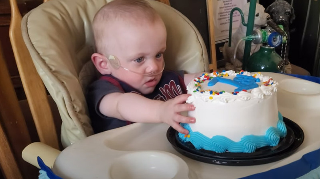 Το πιο πρόωρο μωρό του κόσμου έγινε ενός έτους 