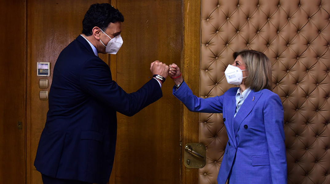 Συνάντηση του υπουργού Υγείας, Βασίλη Κικίλια με την την Επίτροπο Υγείας και Ασφάλειας Τροφίμων της Ευρωπαϊκής Ένωσης, Στέλλα Κυριακίδου