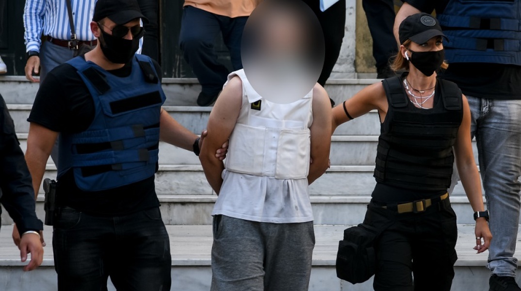 O 35χρονος κατηγορούμενος για τον βιασμό της 50χρονης στα Πετράλωνα