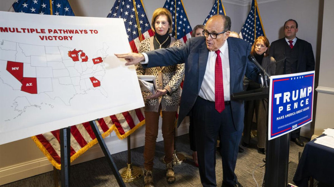 Ρούντολφ Τζουλιάνι, πρώην δήμαρχος της Νέας Υόρκης - Ήταν δικηγόρος του Ντόναλντ Τραμπ