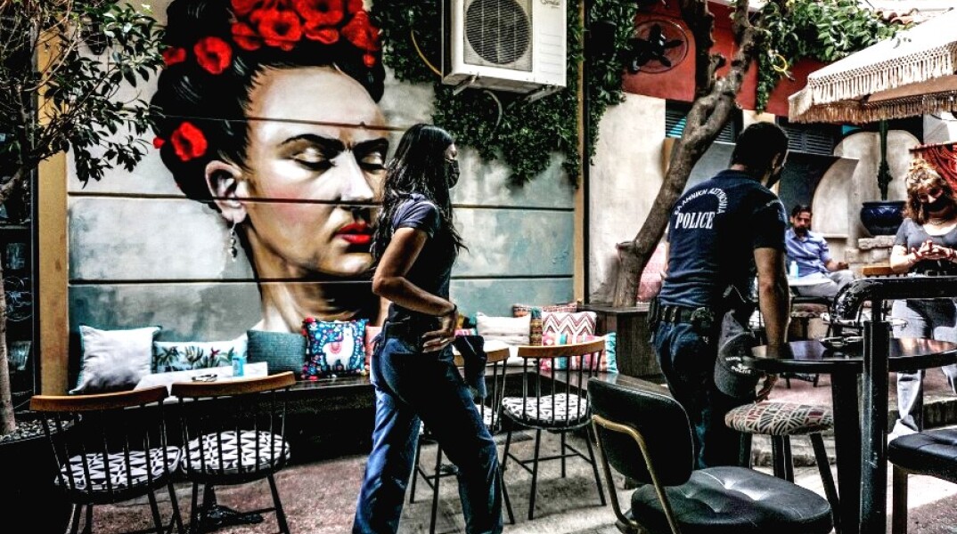 Καφετέρεια στο κέντρο της Αθήνας©Eurokinissi/ΔΗΜΗΤΡΗΣ ΜΕΣΣΗΝΗΣ