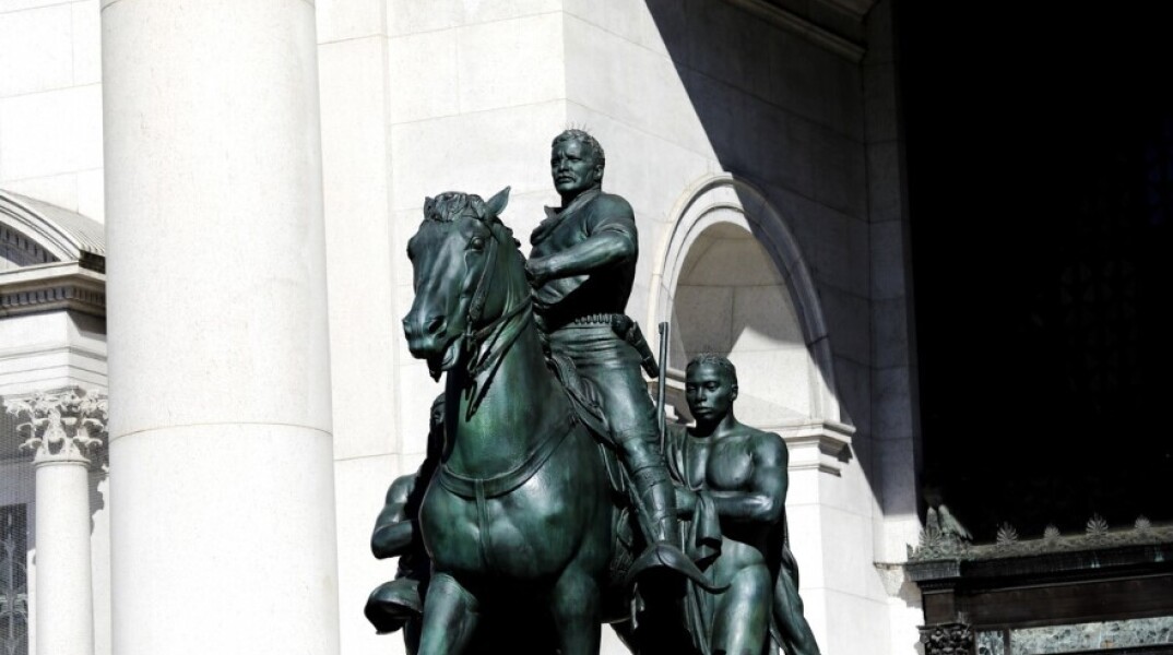 Άγαλμα του έφιππου Θίοντορ Ρούσβελτ © EPA/Peter Foley