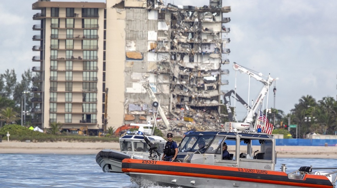 Κατάρρευση πολυκατοικίας στη Φλόριντα