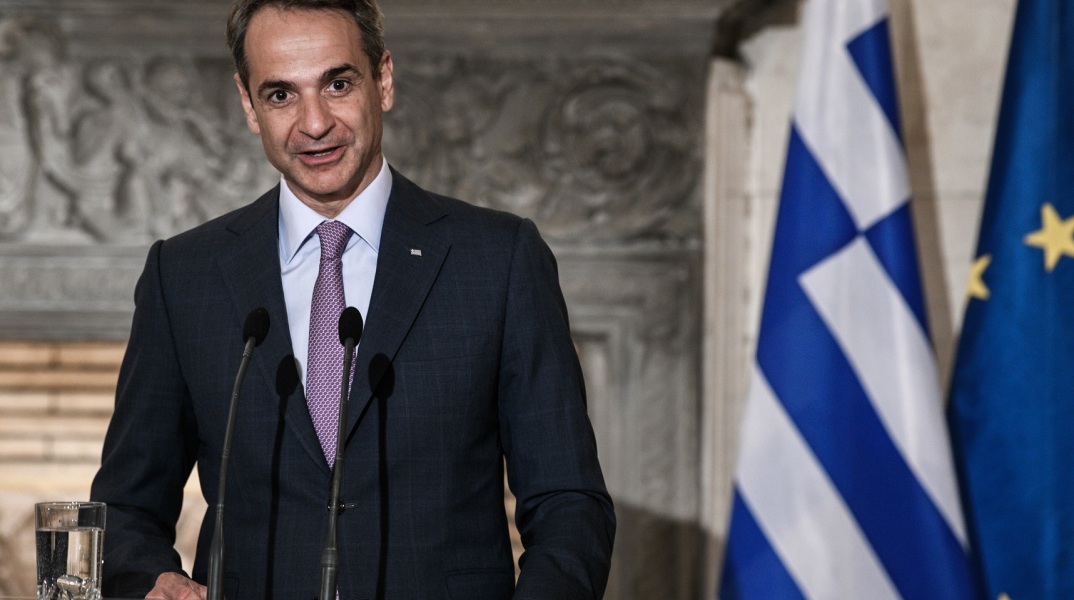 Ξεκάθαρο μήνυμα έστειλε σε συνέντευξή του ο πρωθυπουργός Κυριάκος Μητσοτάκης, ότι δεν θα ληφθούν ξανά οριζόντια μέτρα ώστε να προστατευθούν οι ανεμβολίαστοι. 