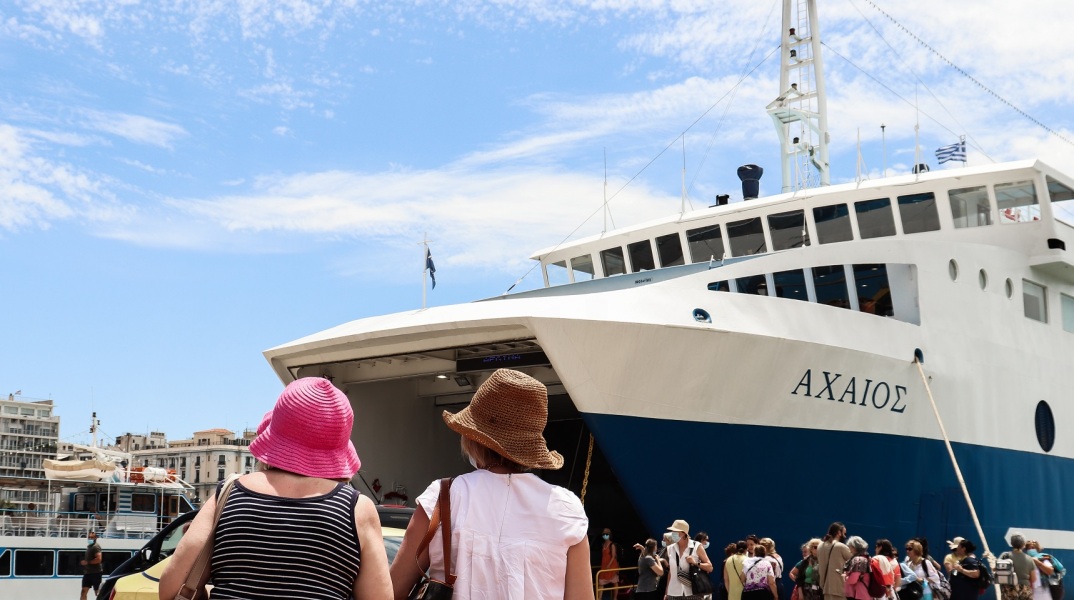 Δημοσιεύθηκε στο ΦΕΚ η απόφαση για τα νέα έκτακτα μέτρα προστασίας από τη νόσο COVID-19, που ισχύουν σε όλη τη χώρα από τη Δευτέρα, 5 Ιουλίου 