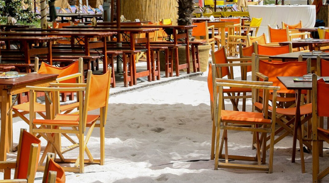 Μετά τη συρροή κρουσμάτων σε πάρτι που διοργανώθηκε σε beach bar της παραλιακής, οι υπεύθυνοι του χώρου ακυρώνουν τις προγραμματισμένες τους εκδηλώσεις για το επόμενο διάστημα © Pixabay