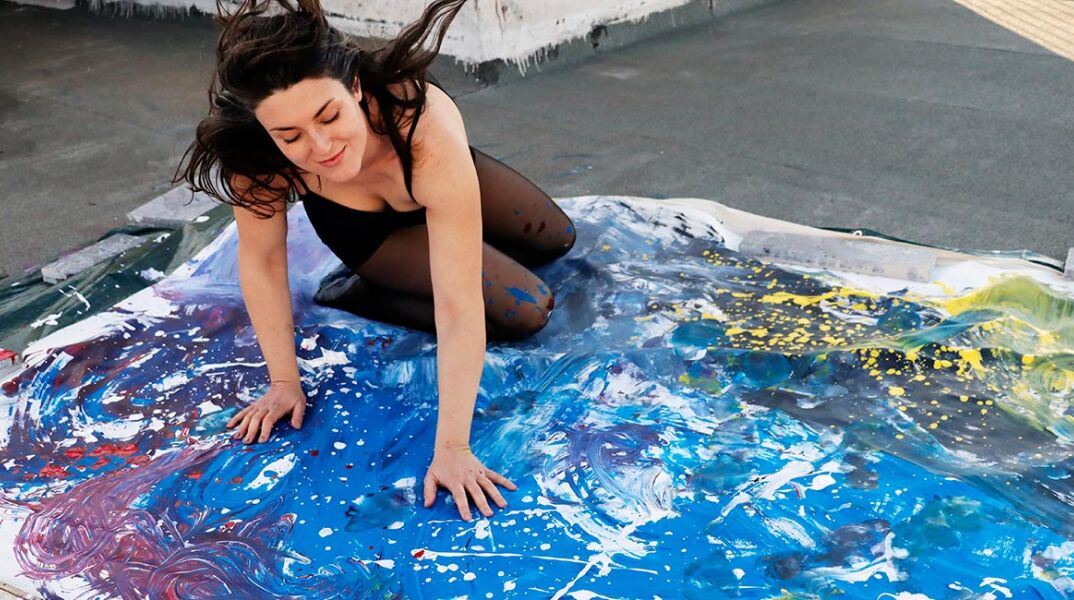 Η εικαστικός Μαίρη Στεφάνου