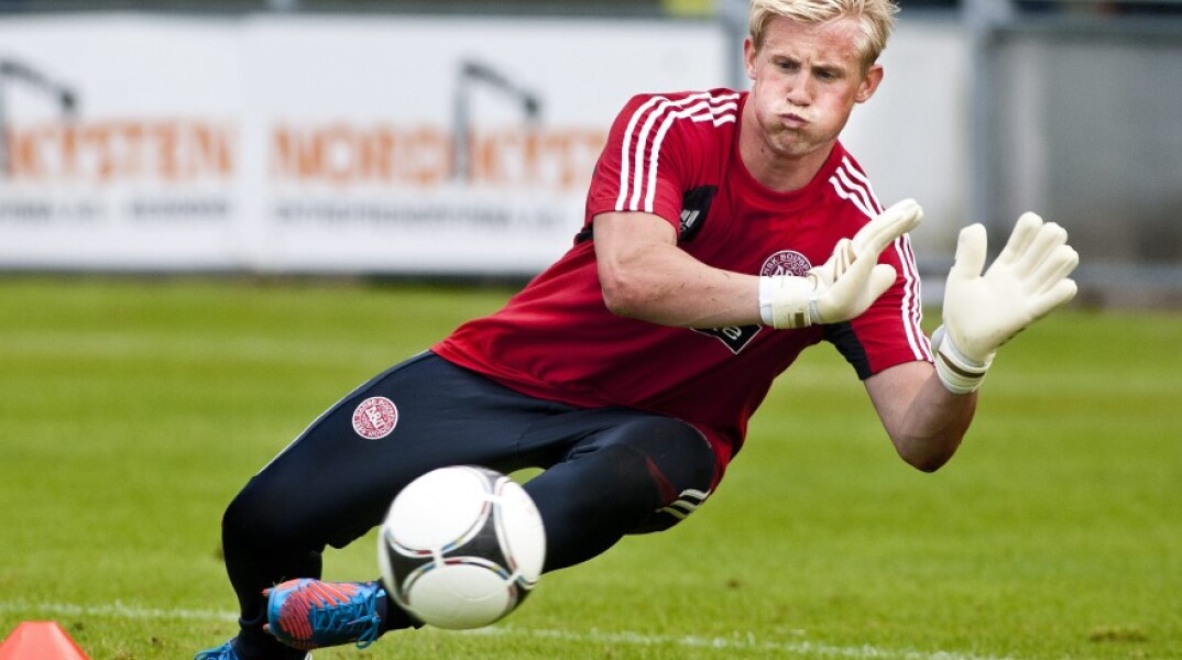 Ο Δανός Τερματοφύλακας Κάσπερ Σμάιχελ © EPA/Bjarke Bo Olsen - EURO 2021: Πειθαρχικός έλεγχος στην Αγγλία για το λέιζερ στον Σμάιχελ