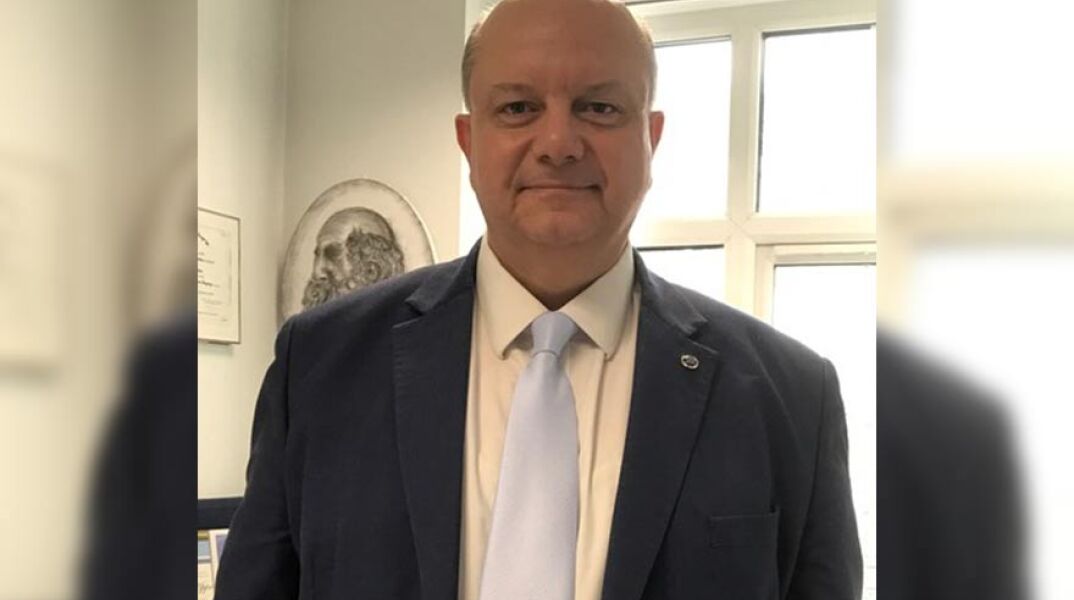 Βασίλης Παπαλόης