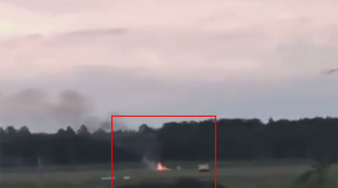 Το αεροσκάφος που συνετρίβη στη Σουηδία μετά την απογείωση - Πρώτες εικόνες
