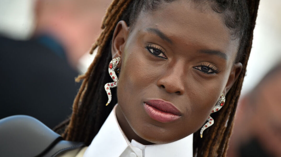 Κοσμήματα αξίας 10.000 ευρώ έκαναν φτερά στις Κάννες