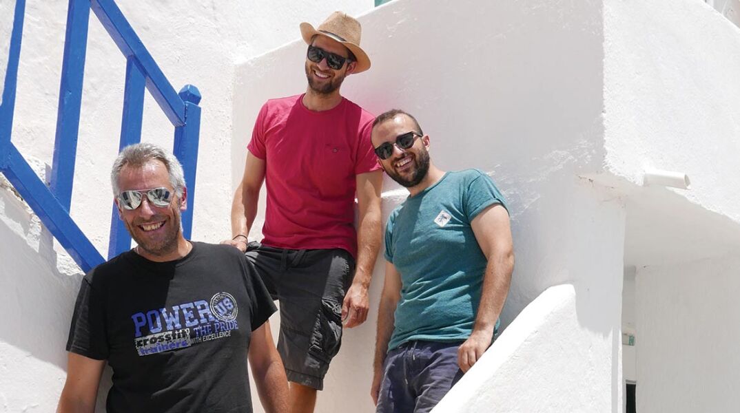 Τα μέλη του συγκροτήματος Phelekgundari 