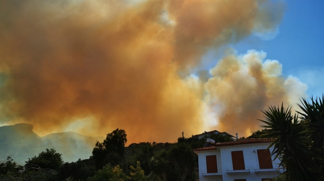 Φωτιά στη Σάμο