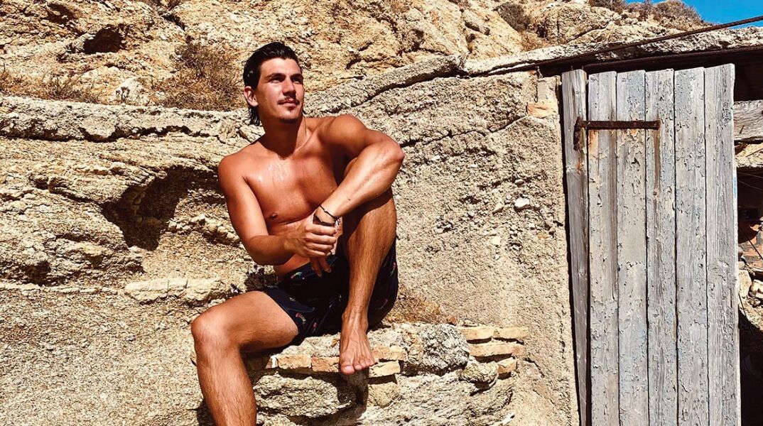 Ο Παύλος Γαλακτερός (τεχνικός ήχου και φωτισμού)