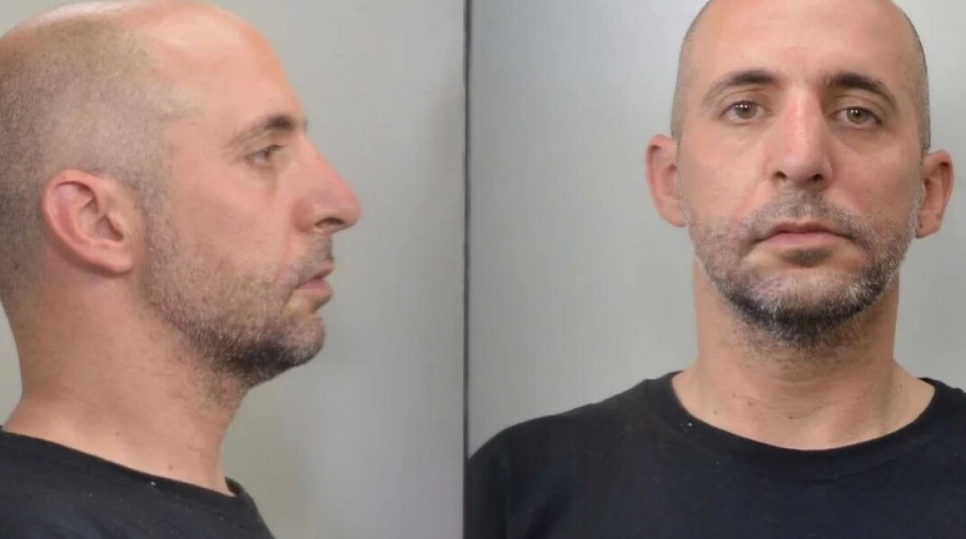 Ο αστυνομικός που κρατούσε και εξέδιδε την 19χρονη στην Ηλιούπολη