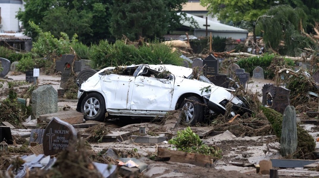 Φονικές πλημμύρες στη Γερμανία με 133 νεκρούς - Δρόμοι με λάσπες και καταστροφές 
