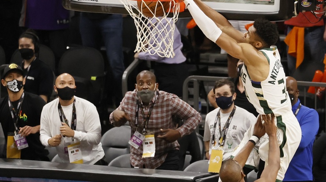 NBA: Το κάρφωμα του Γιάννη Αντετοκούνμπο