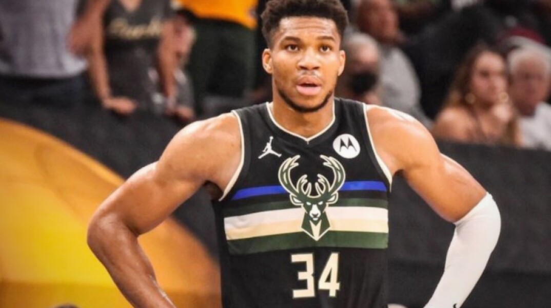 Ο Γιάννης Αντετοκούνμπο