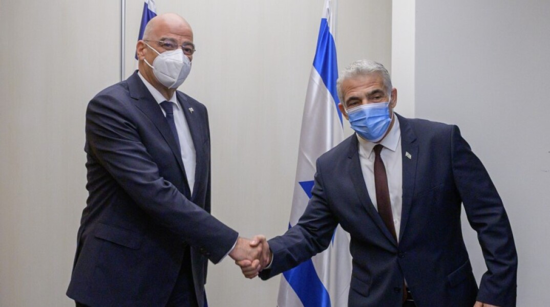  Ο υπουργός Εξωτερικών Νίκος Δένδιας συναντήθηκε με τον Ισραηλινό ομόλογό του Γιαΐρ Λαπίντ © AΠΕ / STR
