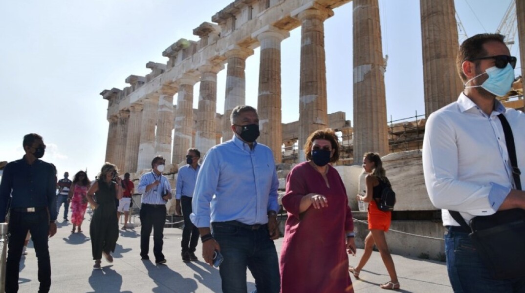 Το κτήριο του παλαιού Μουσείου Ακροπόλεως, η αποκατάσταση του οποίου πραγματοποιείται με χρηματοδότηση 3,5 εκ. ευρώ μέσω του ΠΕΠ Αττικής 2014-2020, επισκέφθηκαν η υπουργός Πολιτισμού και Αθλητισμού Λ. Μενδώνη και ο περιφερειάρχης Αττικής Γ. Πατούλης © ΑΠΕ