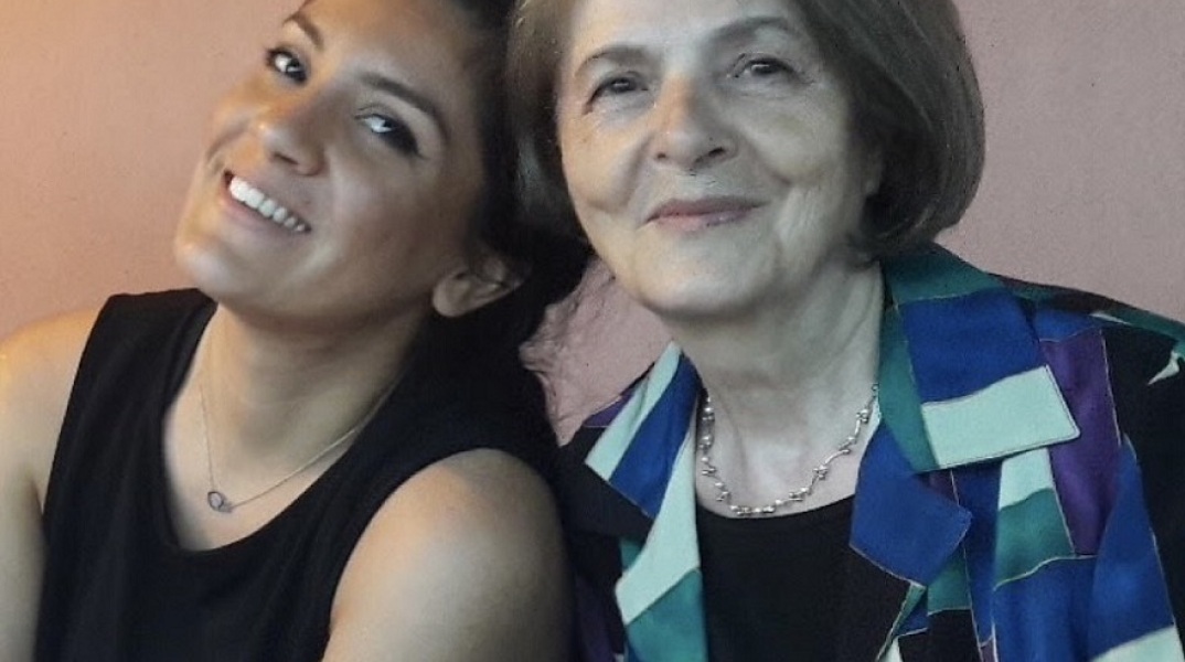 Η Σουλτάνα Παρτάλη με την εγγονή της 