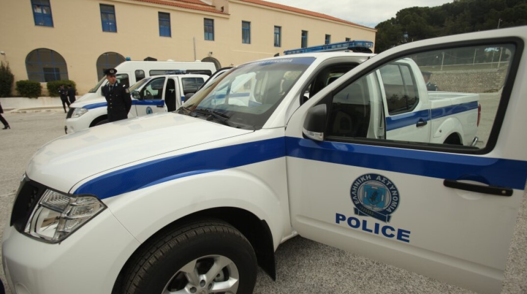 Οχήματα της Αστυνομίας © EUROKINISSI / ΚΑΤΩΜΕΡΗΣ ΚΩΣΤΑΣ - Εξαρθρώθηκε εγκληματική οργάνωση που διακινούσε αλλοδαπούς 