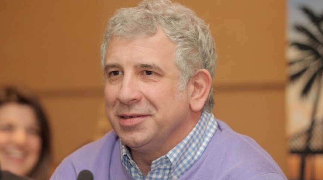 Ο Πέτρος Φιλιππίδης