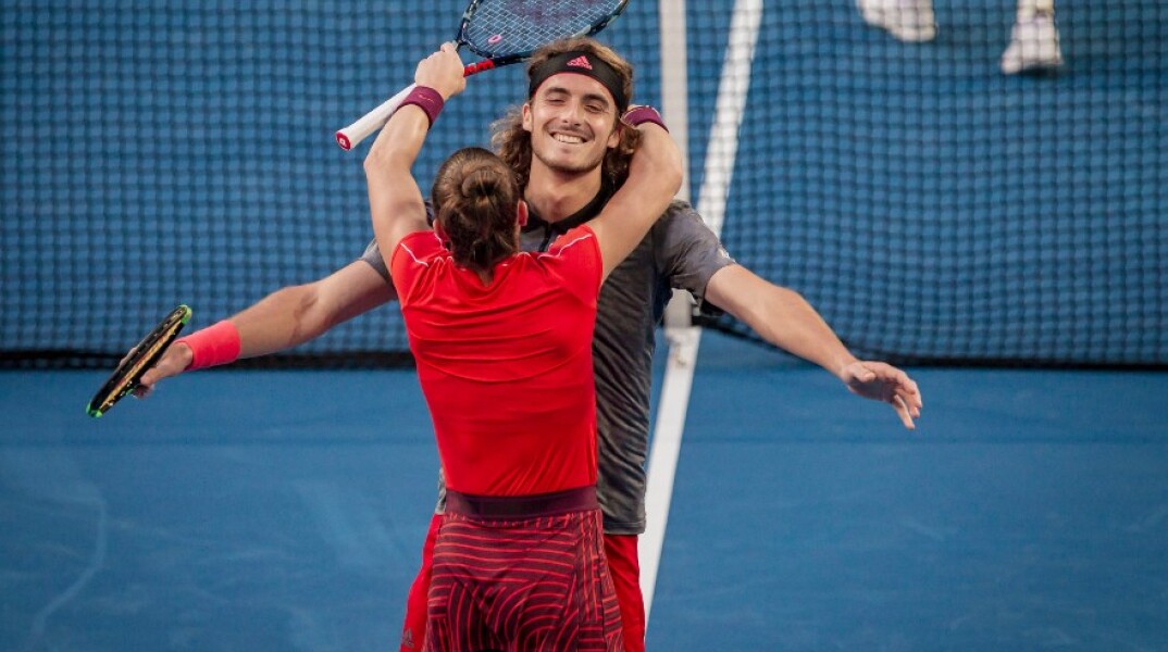 Οι Στέφανος Τσιτσιπάς και Μαρία Σάκκαρη