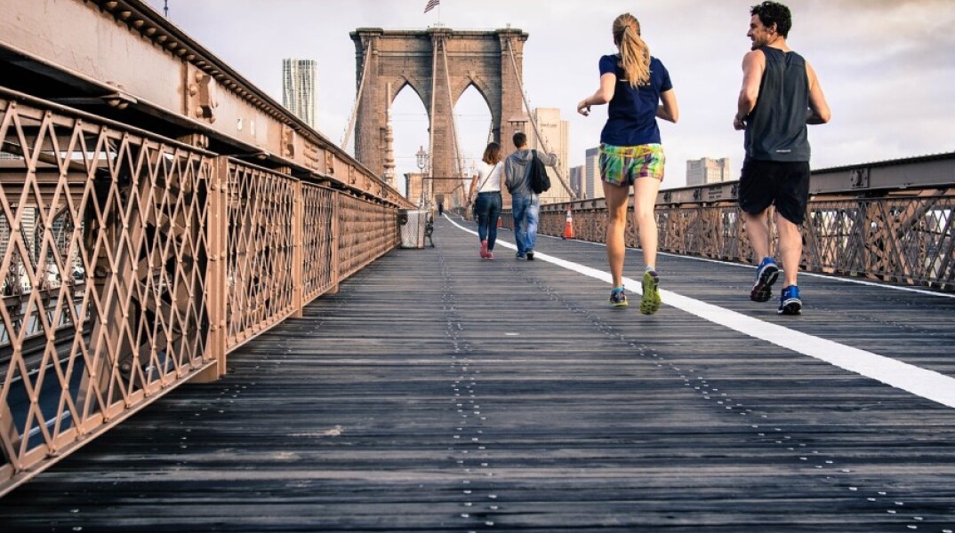 Κίνητρο 100 δολαρίων δίνει η Νέα Υόρκη σε όποιον πολίτη αποφασίσει να κάνει την πρώτη δόση εμβολίου © PIXABAY