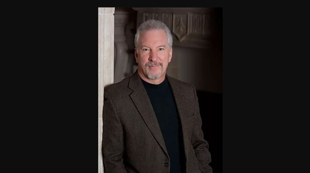 Ο παρουσιαστής του ραδιοφώνου, Phil Valentine