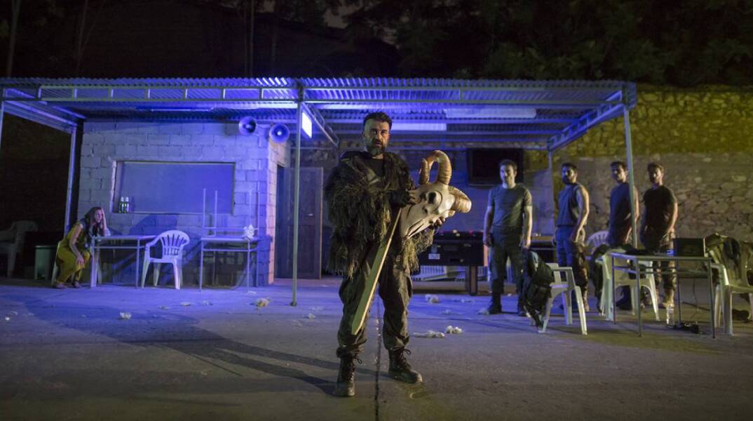 «Αίας» του Σοφοκλή, σε σκηνοθεσία Σίμου Κακάλα, στην Πειραιώς 260