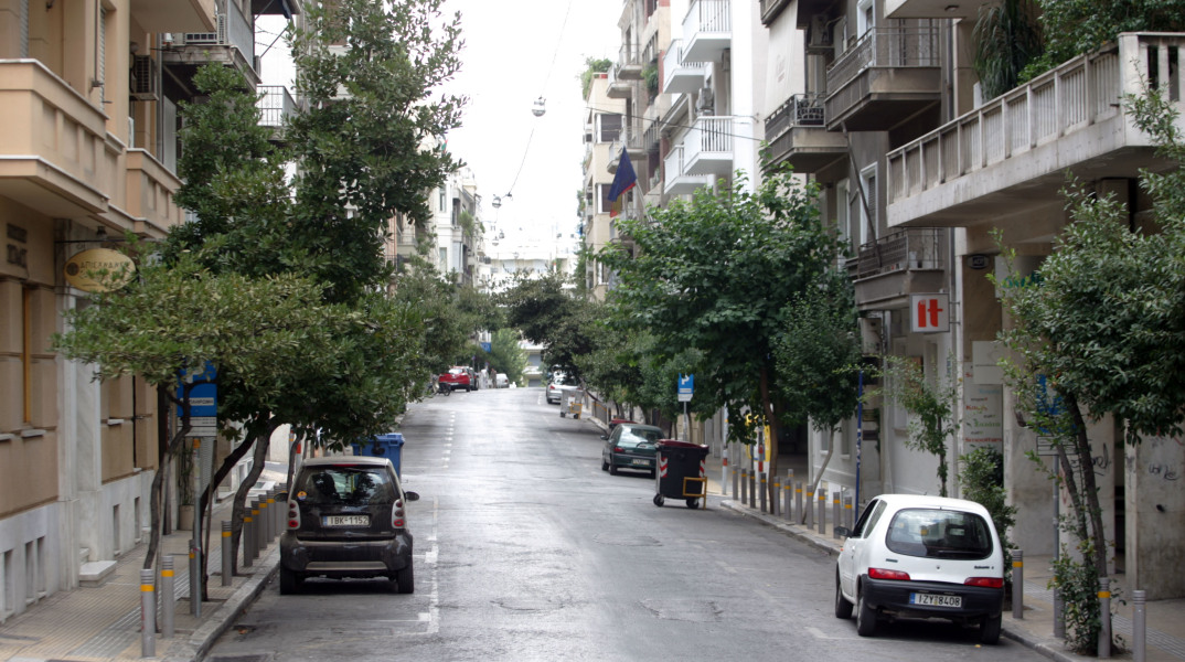 Η οδός Σκουφά - Καλοκαίρι στην Αθήνα